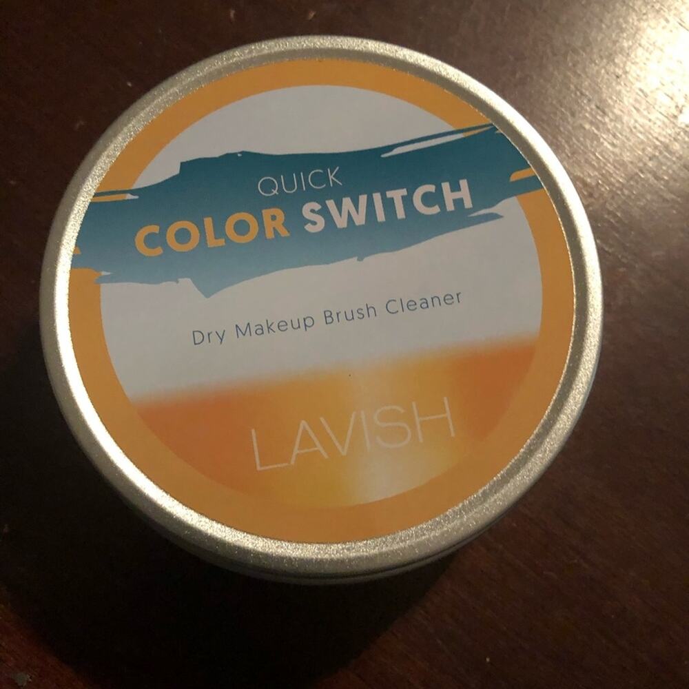 Lavish quick color switch dry brush cleaner NWT
